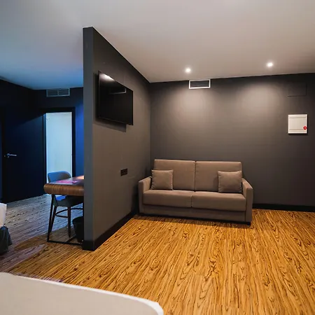 Premium Otel